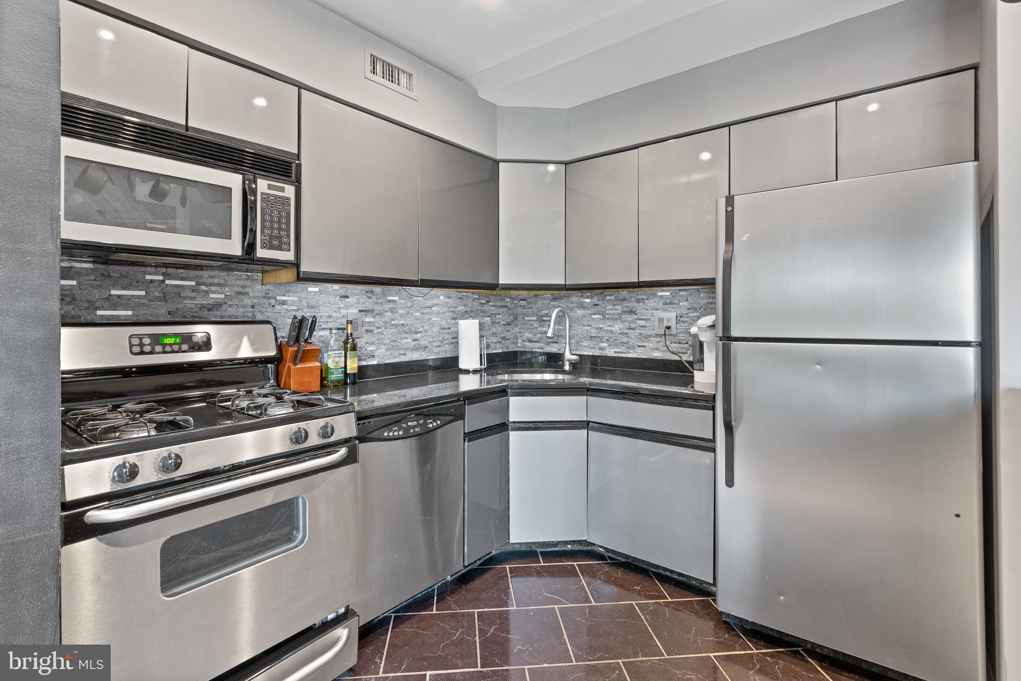 9566 State Rd., Unit 43B Philadelphia, PA 19114 - Photo 11 of 27 Gallery Image 11