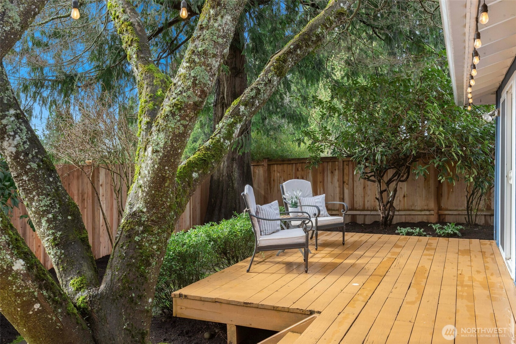 10535 Northeast 196th Street Bothell, WA 98011 - Photo 28 of 38