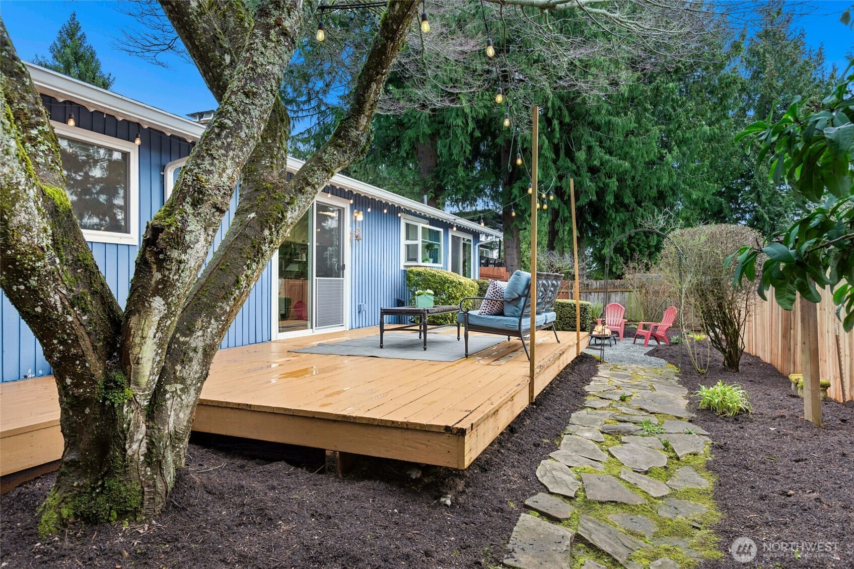 10535 Northeast 196th Street Bothell, WA 98011 - Photo 34 of 38