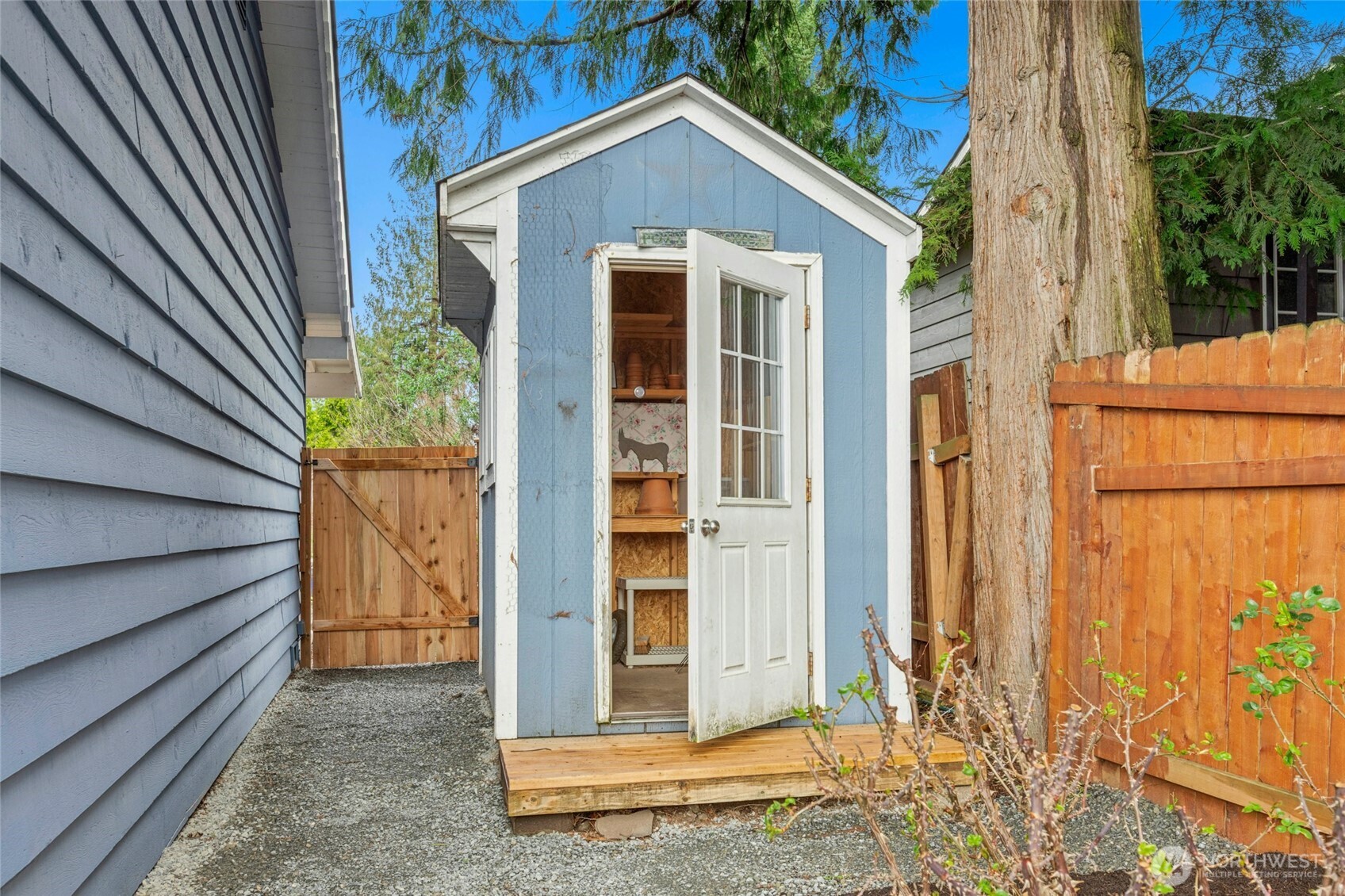 10535 Northeast 196th Street Bothell, WA 98011 - Photo 35 of 38