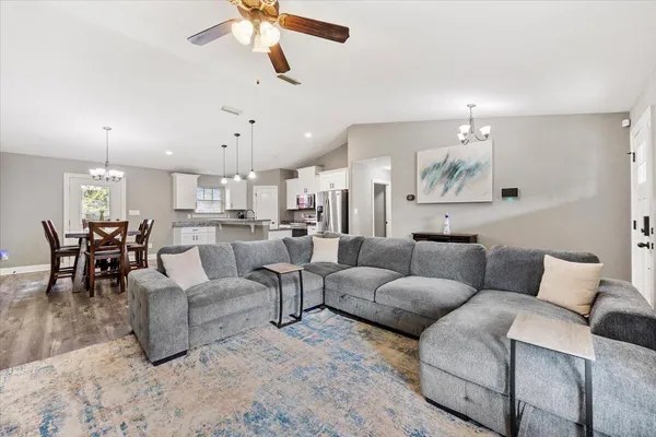 $2,970 | 5424 Maverick Lane, Gulf Breeze, FL 32563