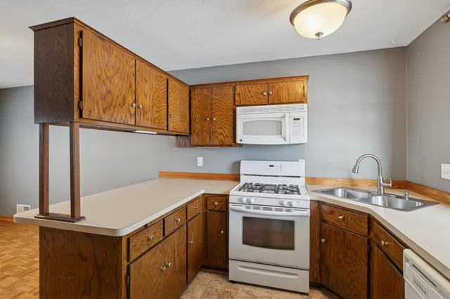 $254,900 | 4202 Sylvia Lane South, Shoreview, MN 55126