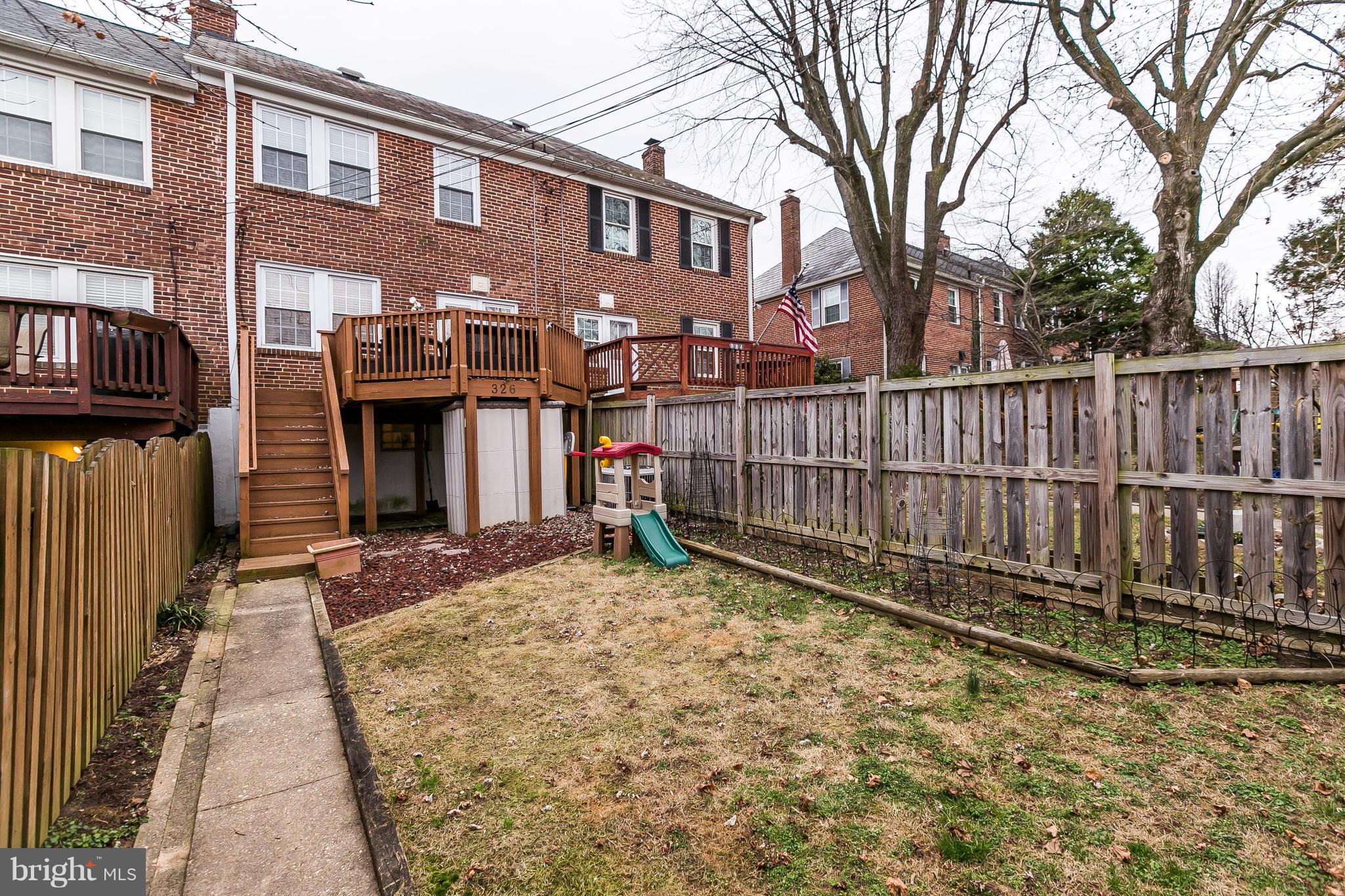 326 Overbrook Road Baltimore, MD 21212 - Photo 33 of 35 a view of a house with wooden fence