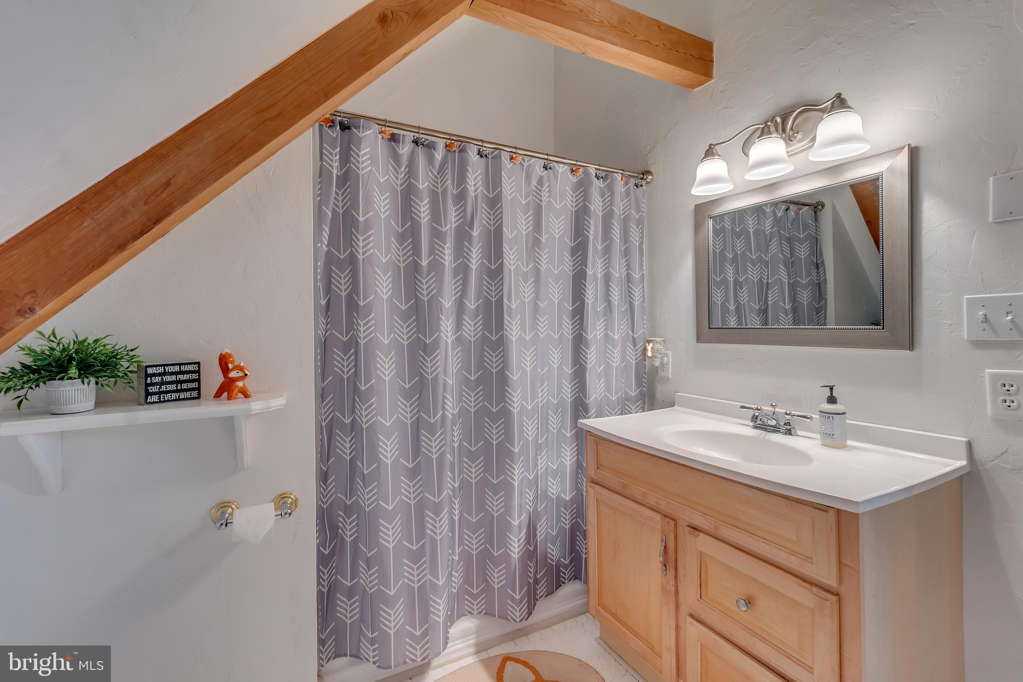 4850 Millers Station Road Hampstead, MD 21074 - Photo 40 of 53 Bathroom #2 Upper Level