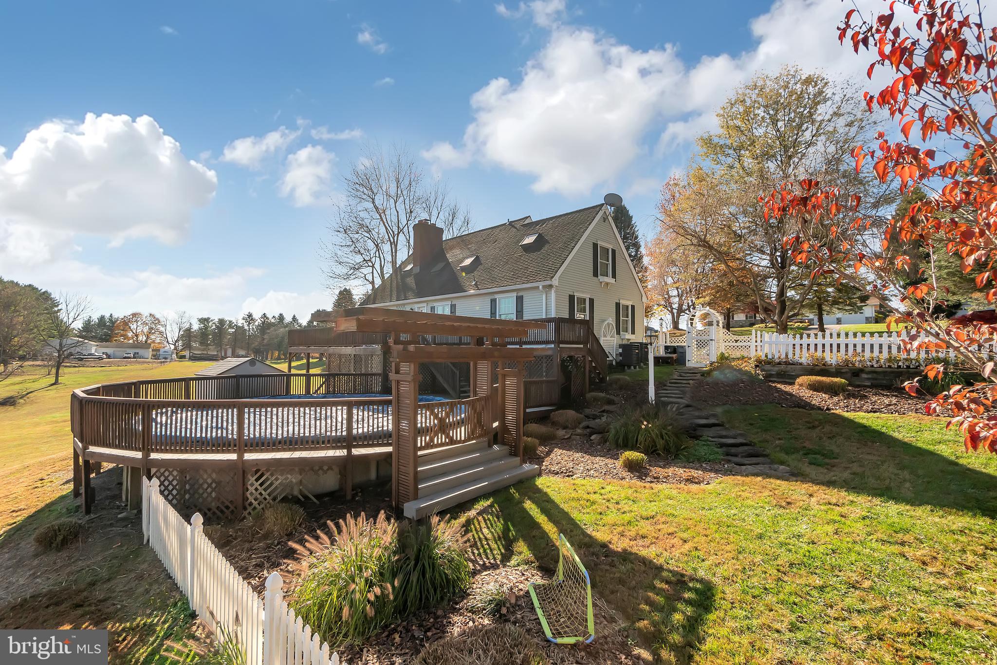 4850 Millers Station Road Hampstead, MD 21074 - Photo 46 of 53 27'' Above grd pool