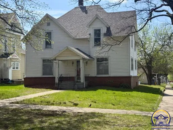 $120,000 | 715 Shawnee Street, Hiawatha, KS 66434