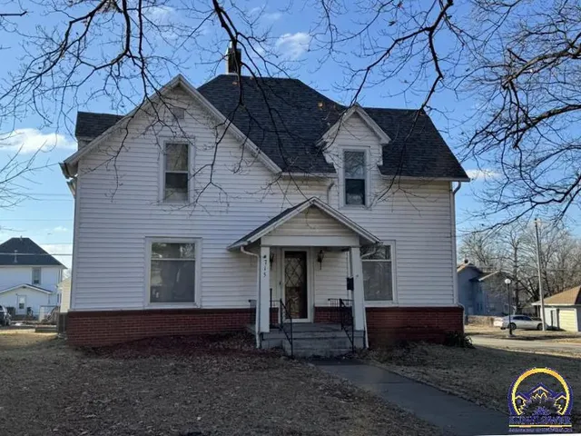 $120,000 | 715 Shawnee Street, Hiawatha, KS 66434