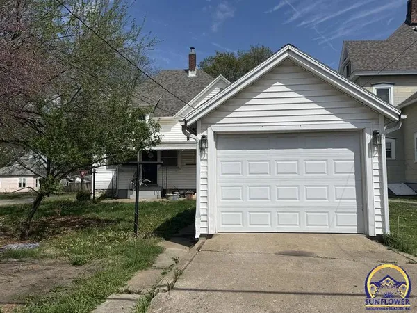 $120,000 | 715 Shawnee Street, Hiawatha, KS 66434