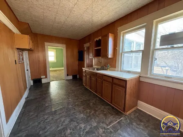 $120,000 | 715 Shawnee Street, Hiawatha, KS 66434