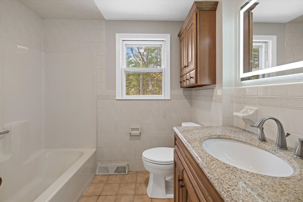 76 Woodridge Road Duxbury, MA 02332 - Photo 29 of 42