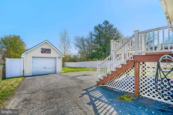 $300,000 | 2920 Putty Hill Avenue, Baltimore, MD 21234