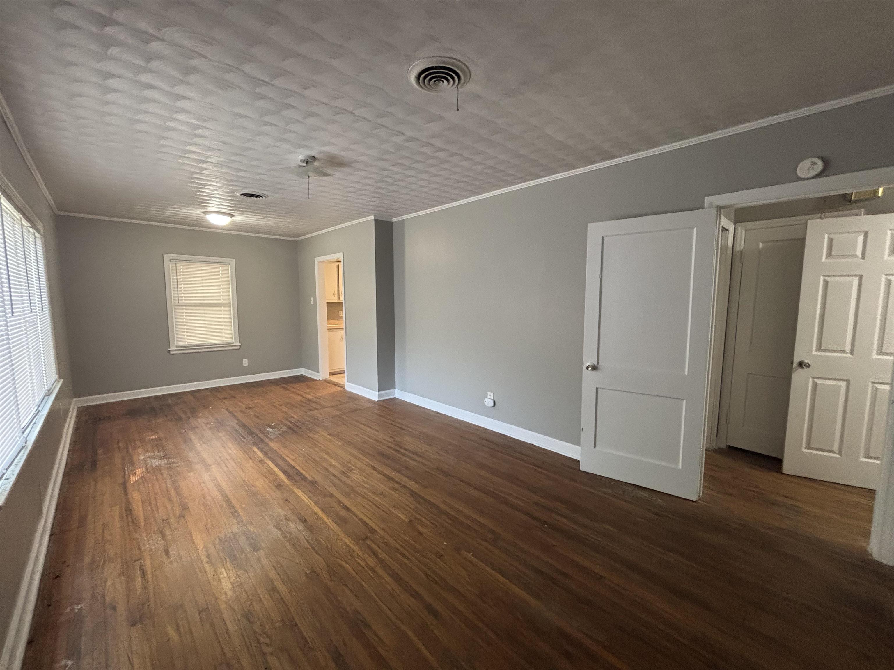 1294 Pallwood Road Memphis, TN 38122 - Photo 2 of 9