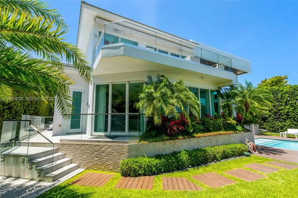 $60,000 | 420 Island Drive, Key Biscayne, FL 33149