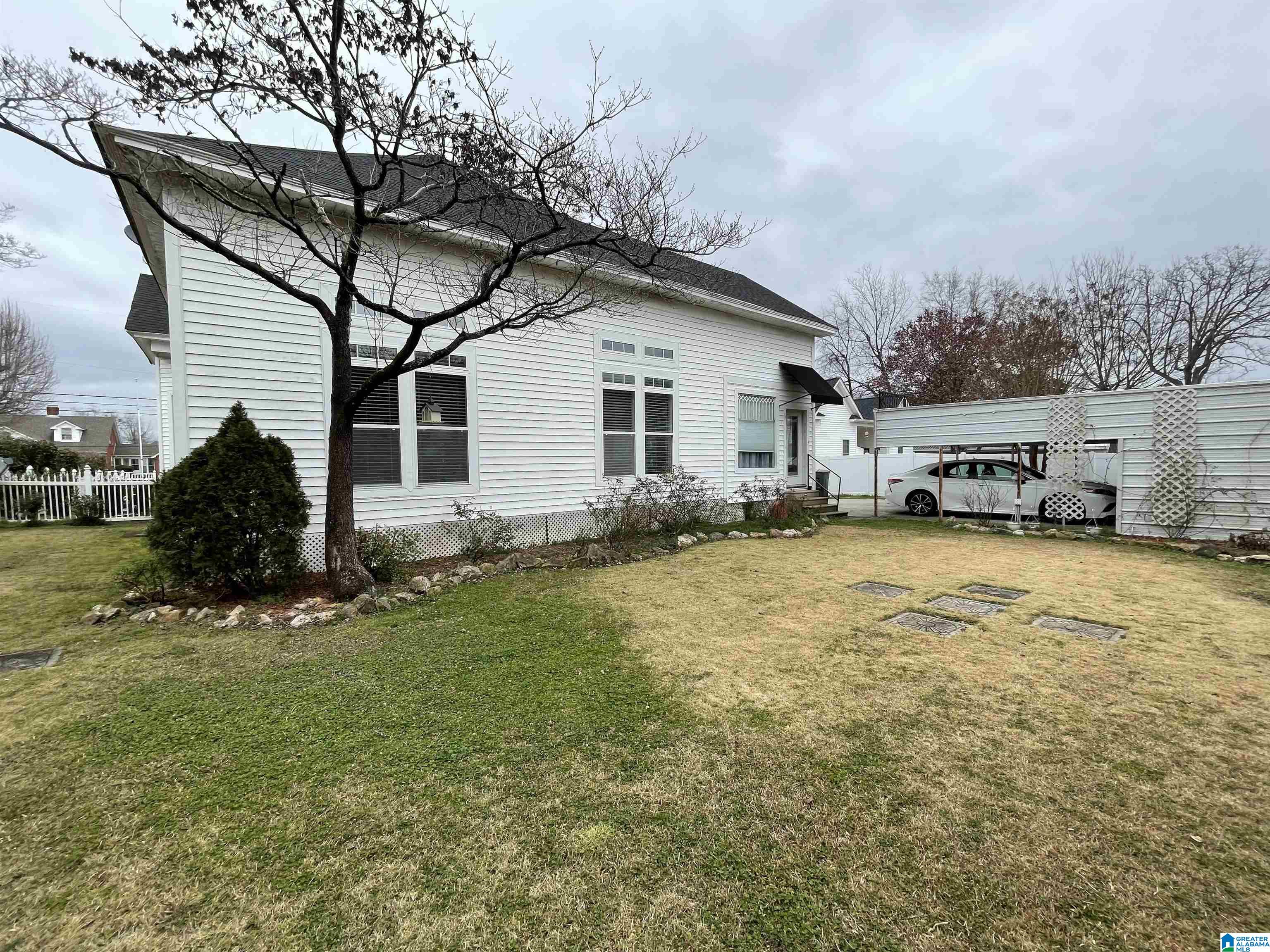 407 6th Street North Clanton, AL 35045 - Photo 10 of 49