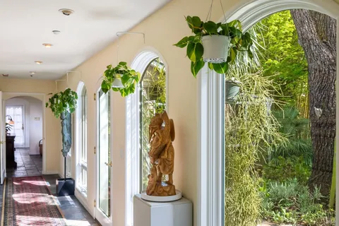 $1,425,000 | 637 5th Street East, Sonoma, CA 95476