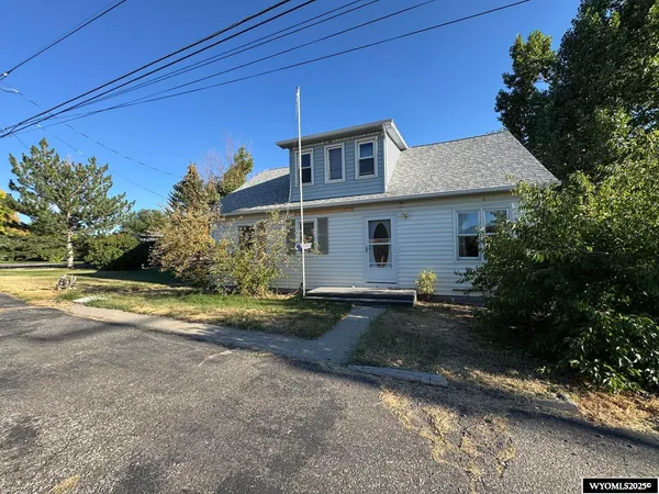 $215,000 | 1221 Fairview Drive, Riverton, WY 82501