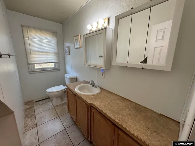 $215,000 | 1221 Fairview Drive, Riverton, WY 82501