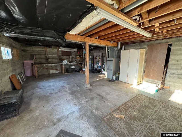 $215,000 | 1221 Fairview Drive, Riverton, WY 82501