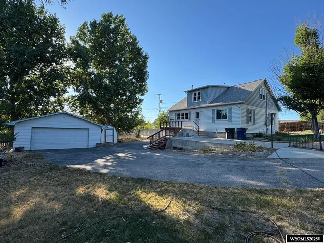 $215,000 | 1221 Fairview Drive, Riverton, WY 82501