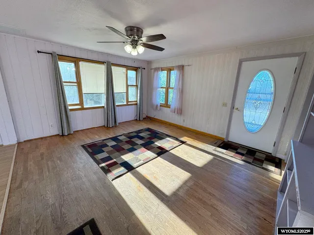 $215,000 | 1221 Fairview Drive, Riverton, WY 82501