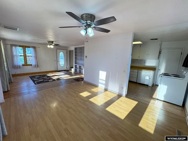 $215,000 | 1221 Fairview Drive, Riverton, WY 82501