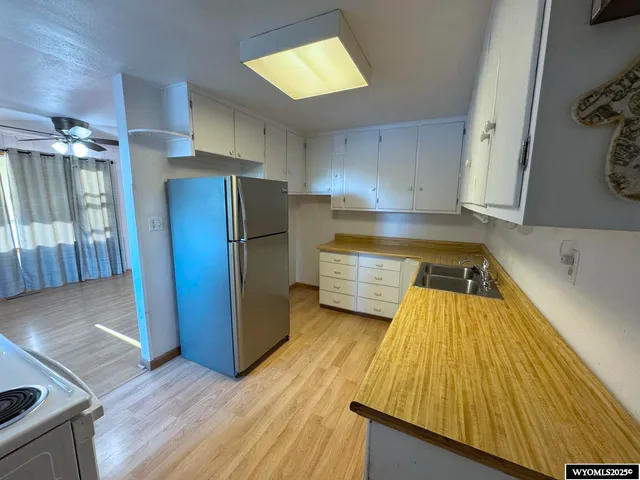 $215,000 | 1221 Fairview Drive, Riverton, WY 82501