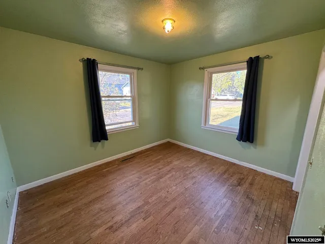 $215,000 | 1221 Fairview Drive, Riverton, WY 82501