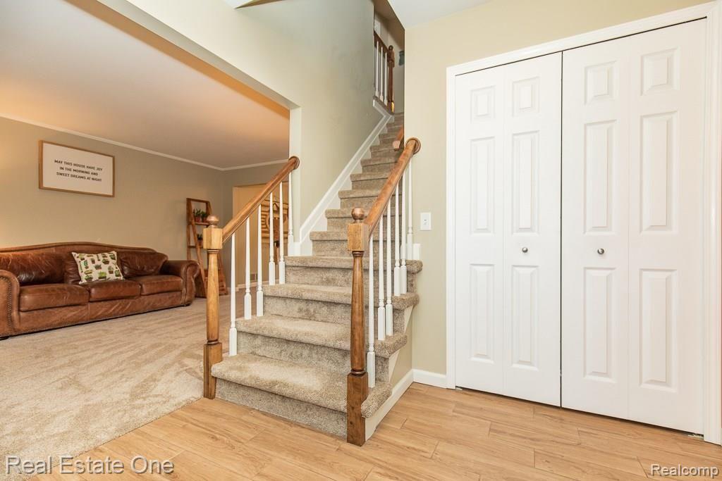 2174 Elkhorn Drive Rochester, MI 48307 - Photo 10 of 23 Elkhorn MLS-W009.jpg