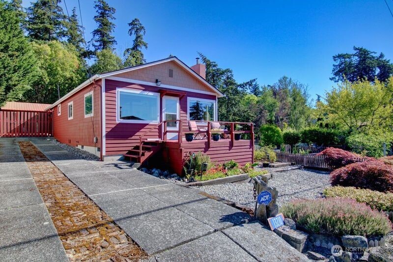13210 Satterlee Road Anacortes, WA 98221 - Photo 2 of 35