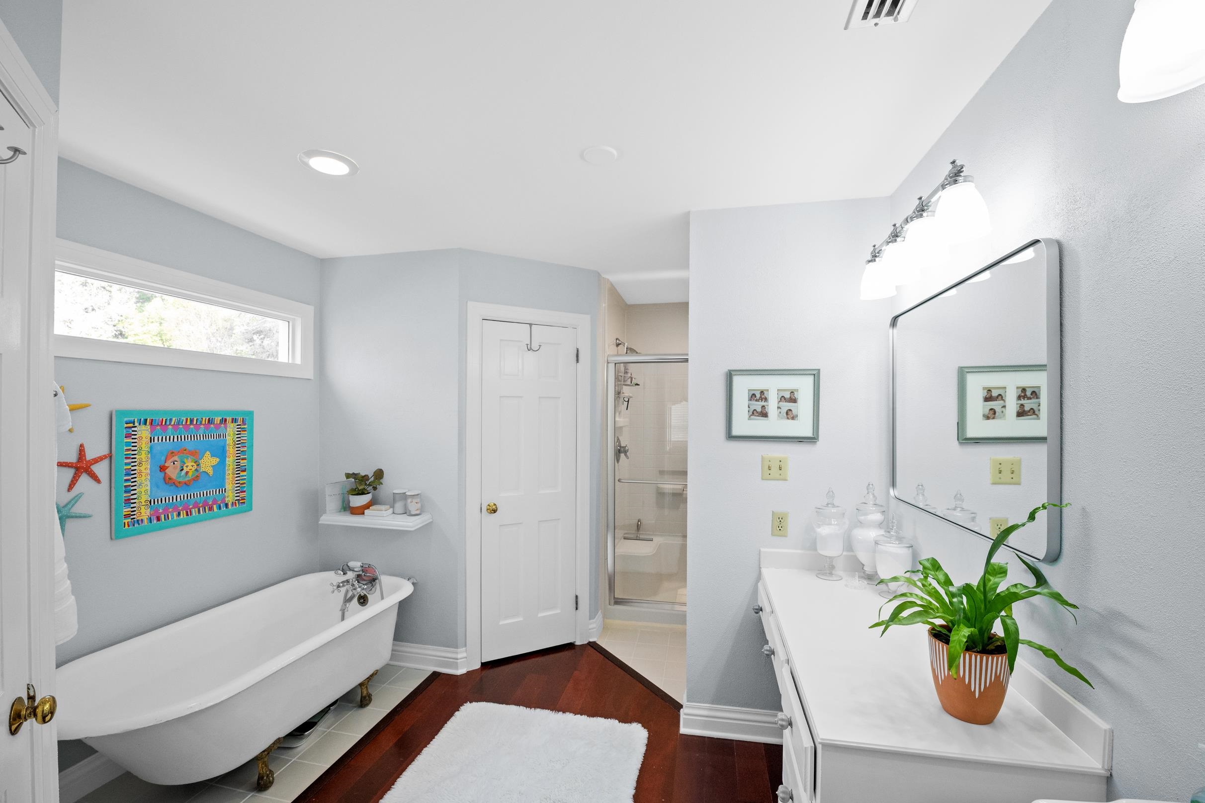 510 Oak Ridge Court West Daphne, AL 36526 - Photo 22 of 50 Primary Bathroom