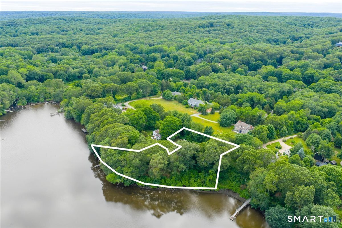 200 ft + waterfront- NOTE: revised lot line elevates the carve out noted on this photo.