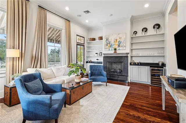 $3,000 | 702 North Carrollton Avenue, New Orleans, LA 70119