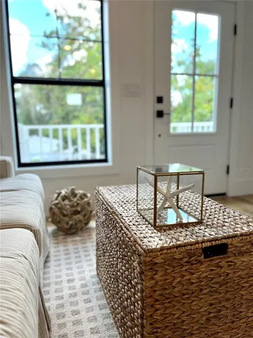 $2,250 | 806 South Jefferson Avenue, Unit 1, Sarasota, FL 34237