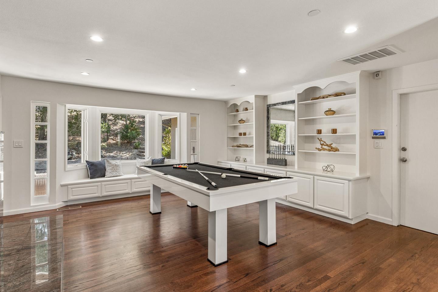 12882 Viscaino Road Los Altos Hills, CA 94022 - Photo 17 of 52