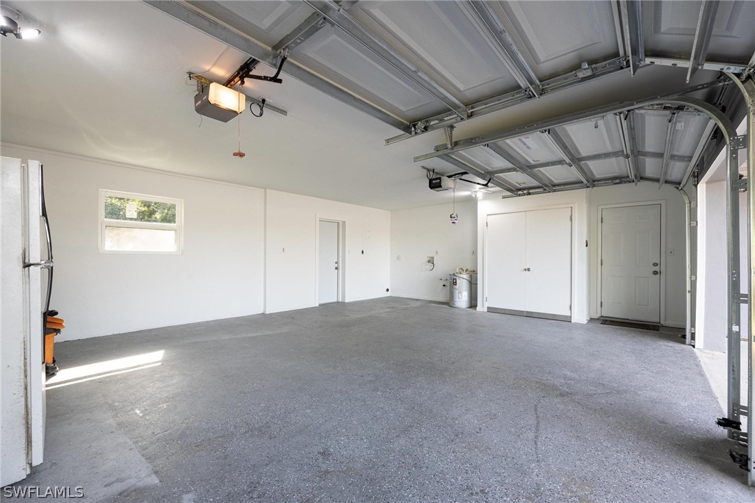 1453 River Road Moore Haven, FL 33471 - Photo 28 of 39 a view of an empty room