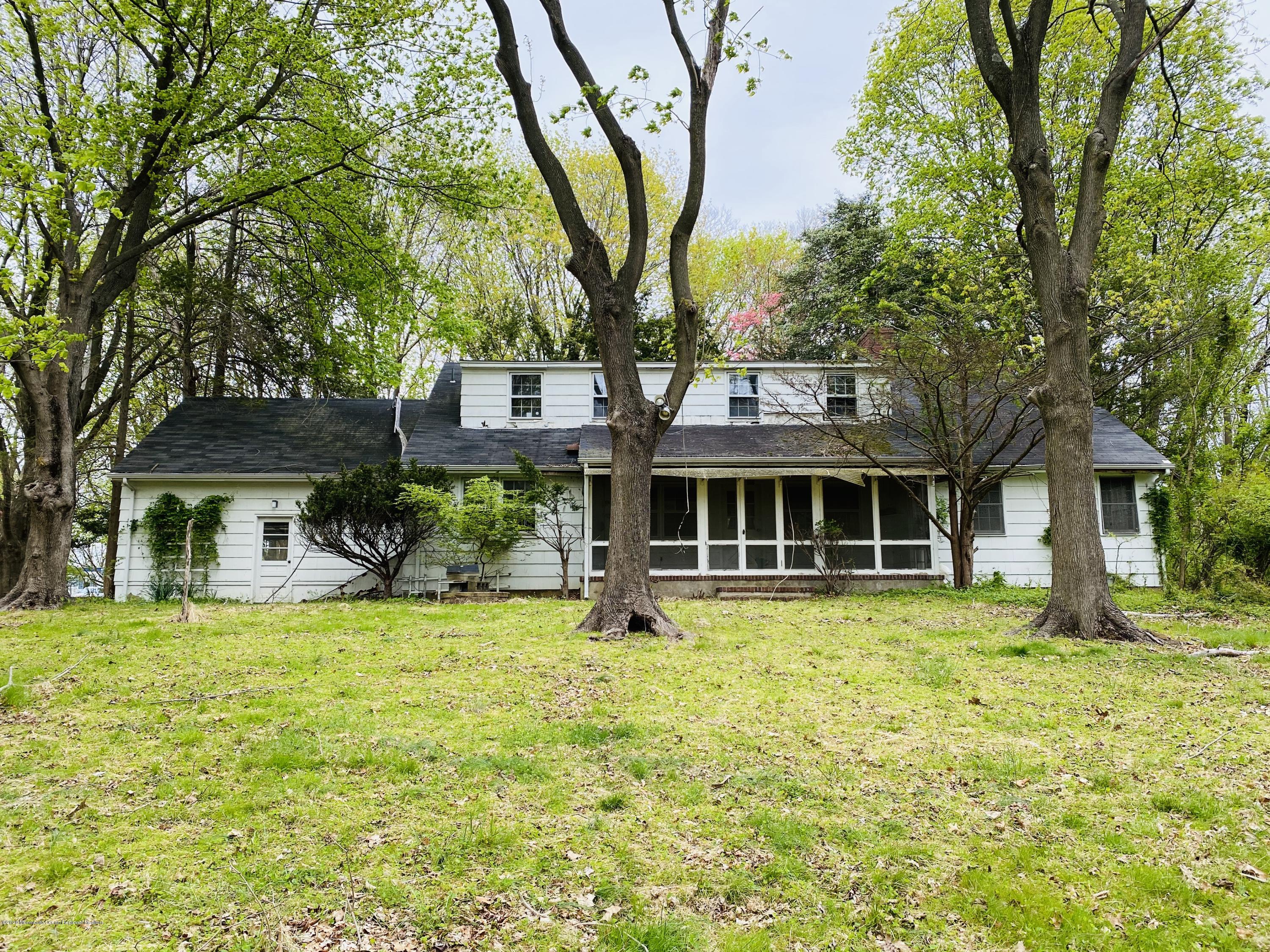 202 Sunnyside Road Lincroft, NJ 07738 - Photo 3 of 5 IMG_3661