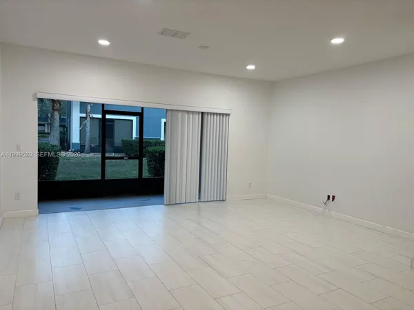$2,000 | 3583 Victoria Pines Drive, Unit 3583, Orlando, FL 32829