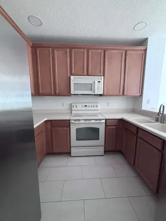 $2,000 | 3583 Victoria Pines Drive, Unit 3583, Orlando, FL 32829
