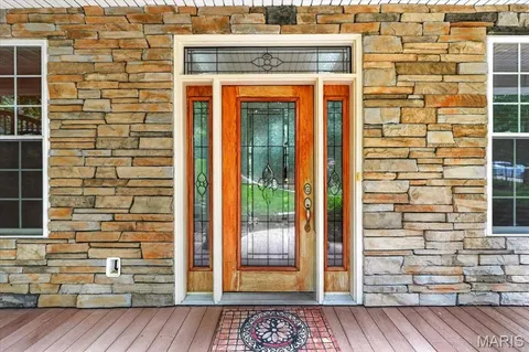 $599,000 | 1549 Paradise Valley Drive, High Ridge, MO 63049