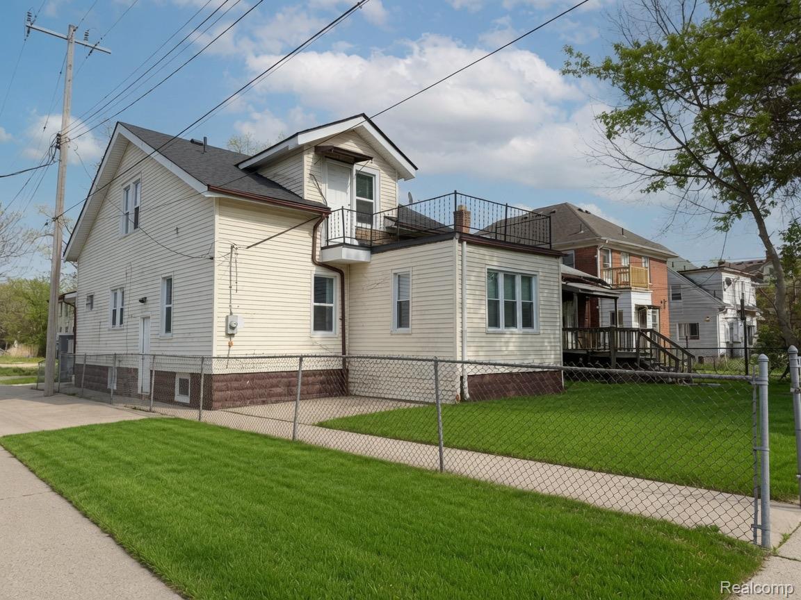 15935 Normandy Street Detroit, MI 48238 - Photo 4 of 28 IMG_9982.jpeg