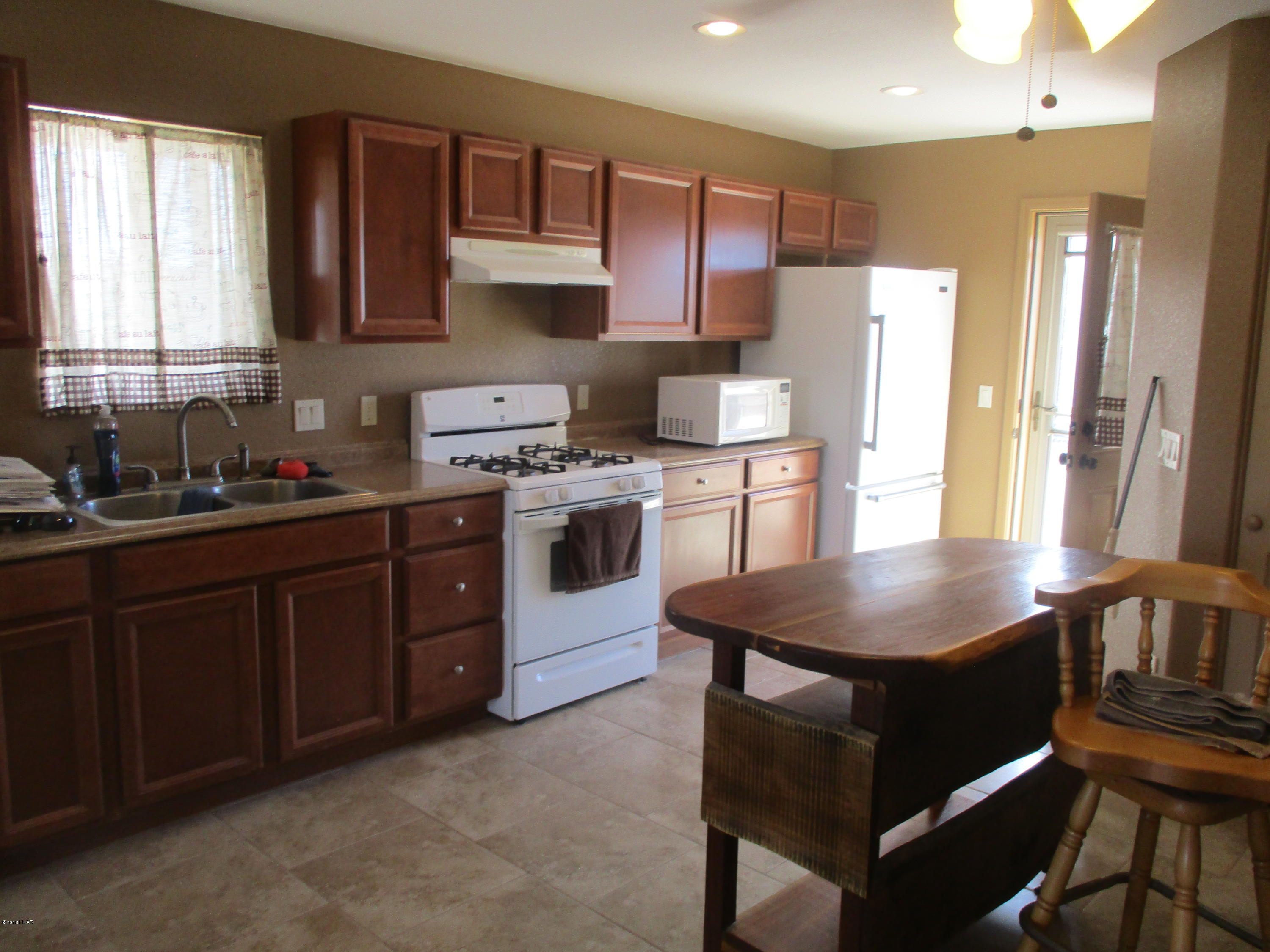 20374 South Roadrunner Road Yucca, AZ 86438 - Photo 11 of 38 IMG_1535