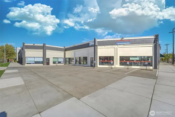 $3,200 | 2 East Poplar Street, Walla Walla, WA 99362