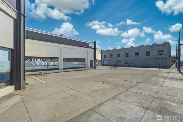 $3,200 | 2 East Poplar Street, Walla Walla, WA 99362