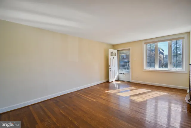 $1,800 | 617 Magnolia Avenue, Glenolden, PA 19036