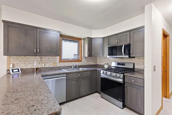 $369,900 | 841 Scarlet Oak Drive, Monroe, MI 48162