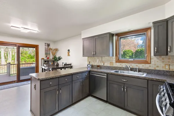 $369,900 | 841 Scarlet Oak Drive, Monroe, MI 48162