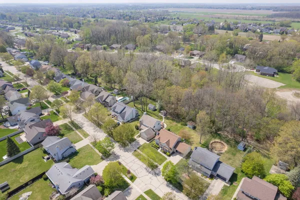 $369,900 | 841 Scarlet Oak Drive, Monroe, MI 48162