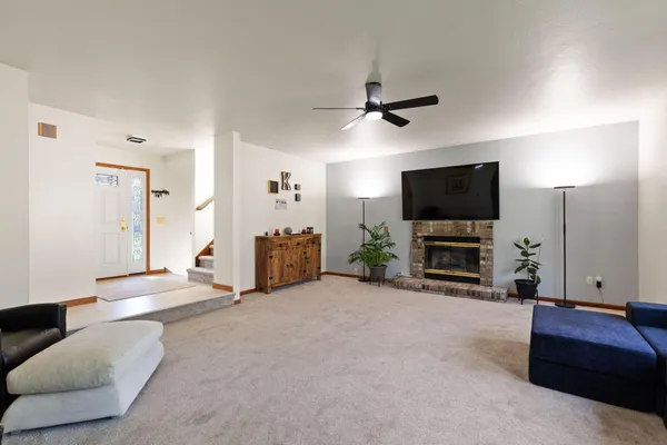 $369,900 | 841 Scarlet Oak Drive, Monroe, MI 48162