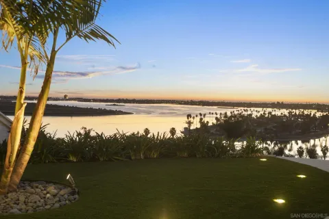 $3,790,000 | 3080 Lloyd Street, San Diego, CA 92117