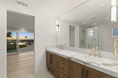 $3,790,000 | 3080 Lloyd Street, San Diego, CA 92117
